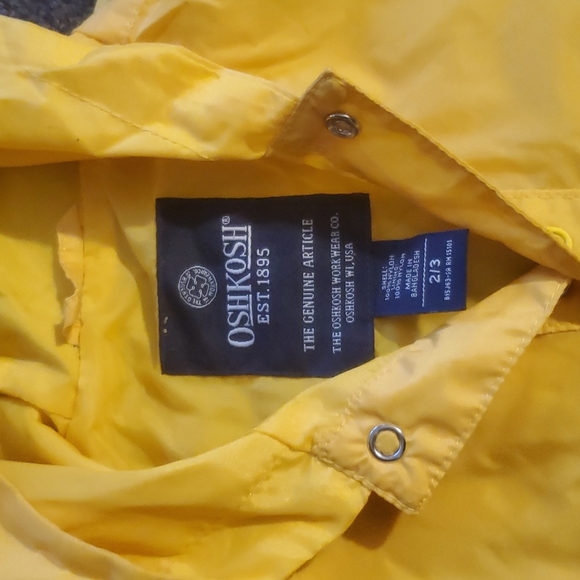 Oshkosh Packable Rain Jacket- Size 2/3 - Picture 2 of 4